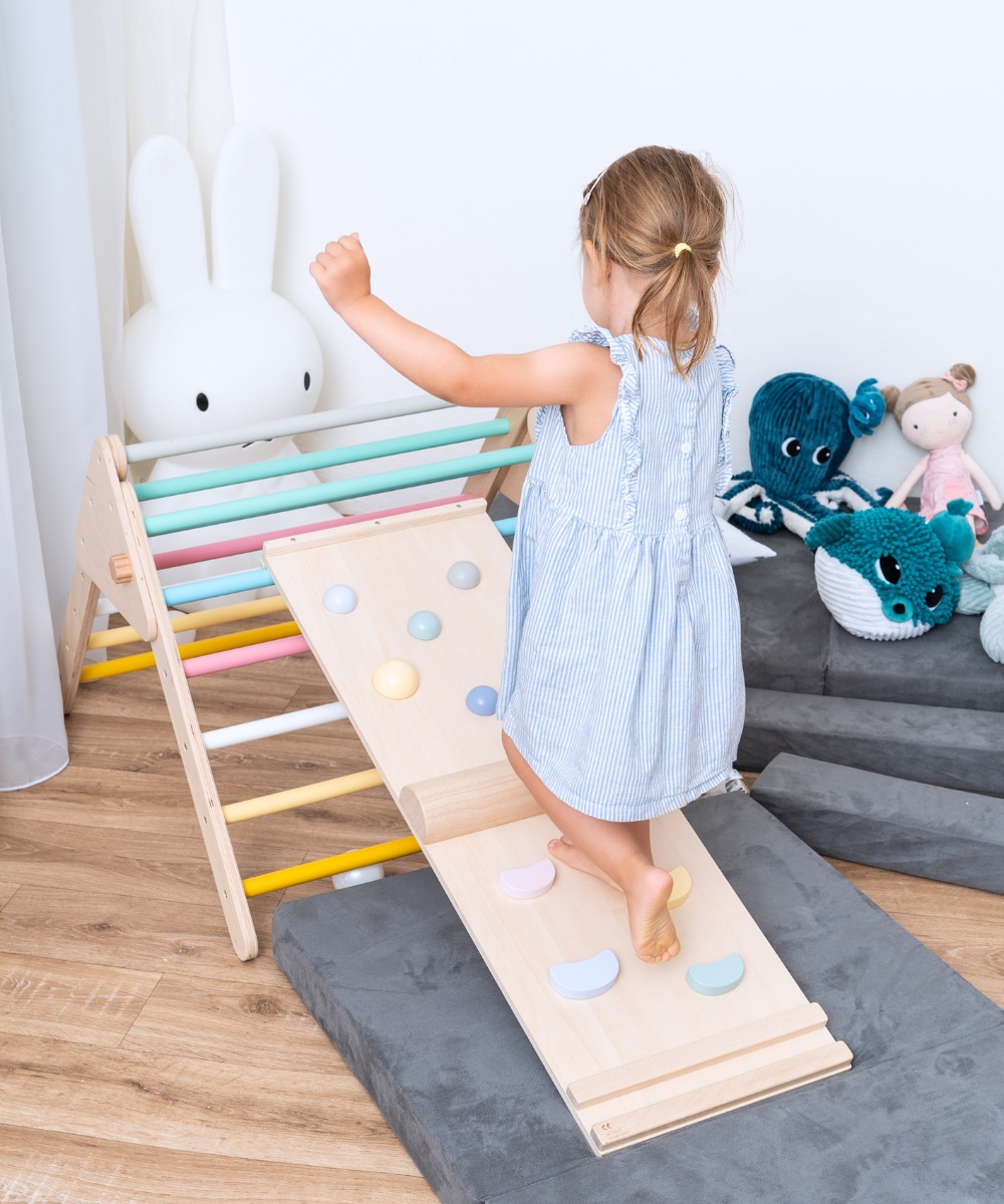MONTESSORI HOUPAČKA